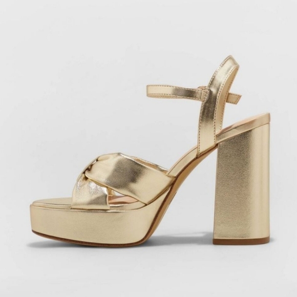 A New Day - Women's Chunky Block High Buckle Heels Gold Sz,7 - Picture 2 of 6